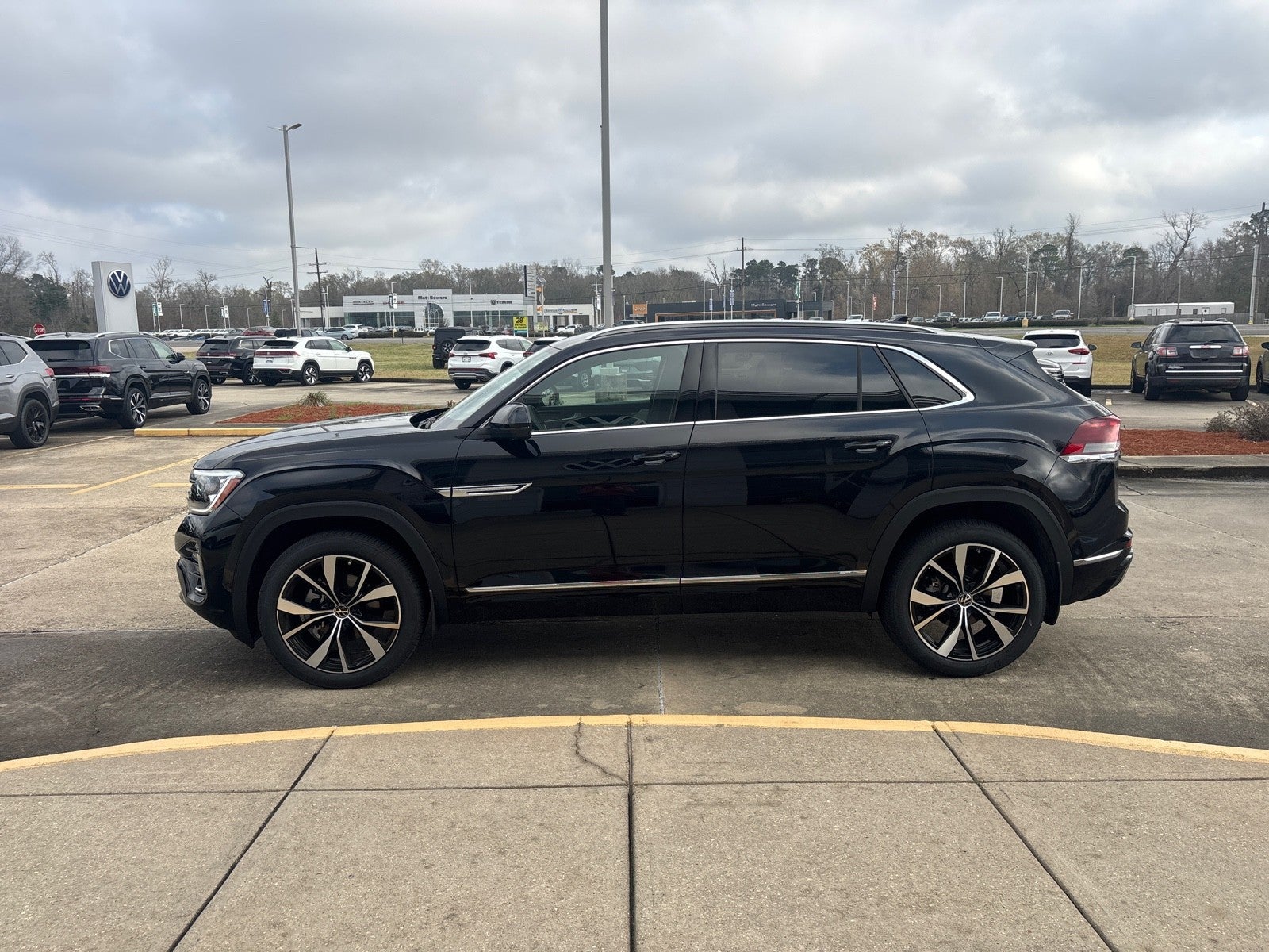 2026 Volkswagen Atlas Cross Sport 2.0T SEL Premium R-Line