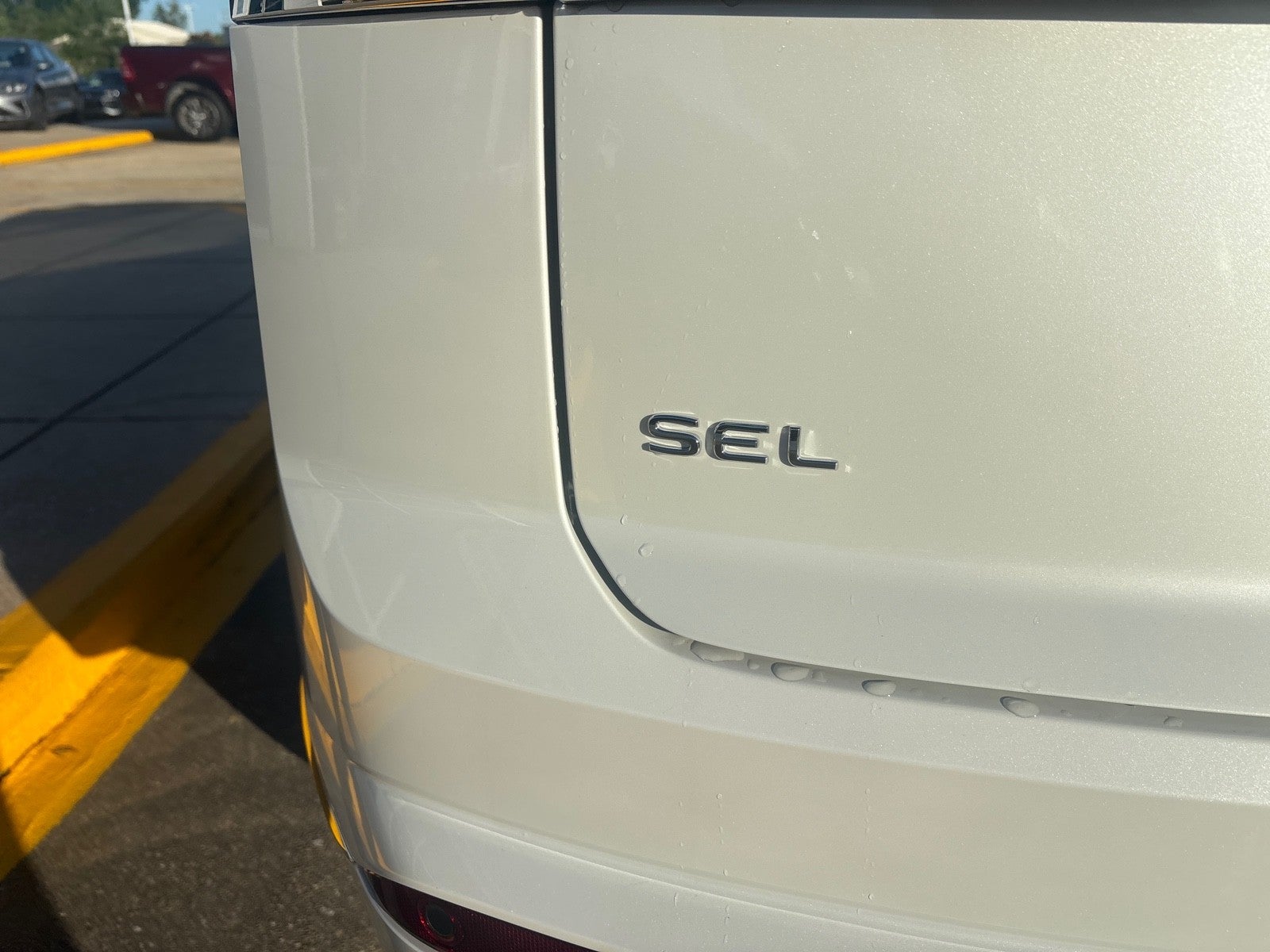 2026 Volkswagen Atlas Cross Sport 2.0T SEL Premium R-Line