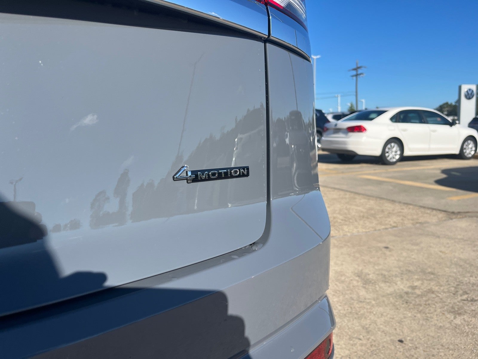 2026 Volkswagen Atlas Cross Sport 2.0T SEL Premium R-Line