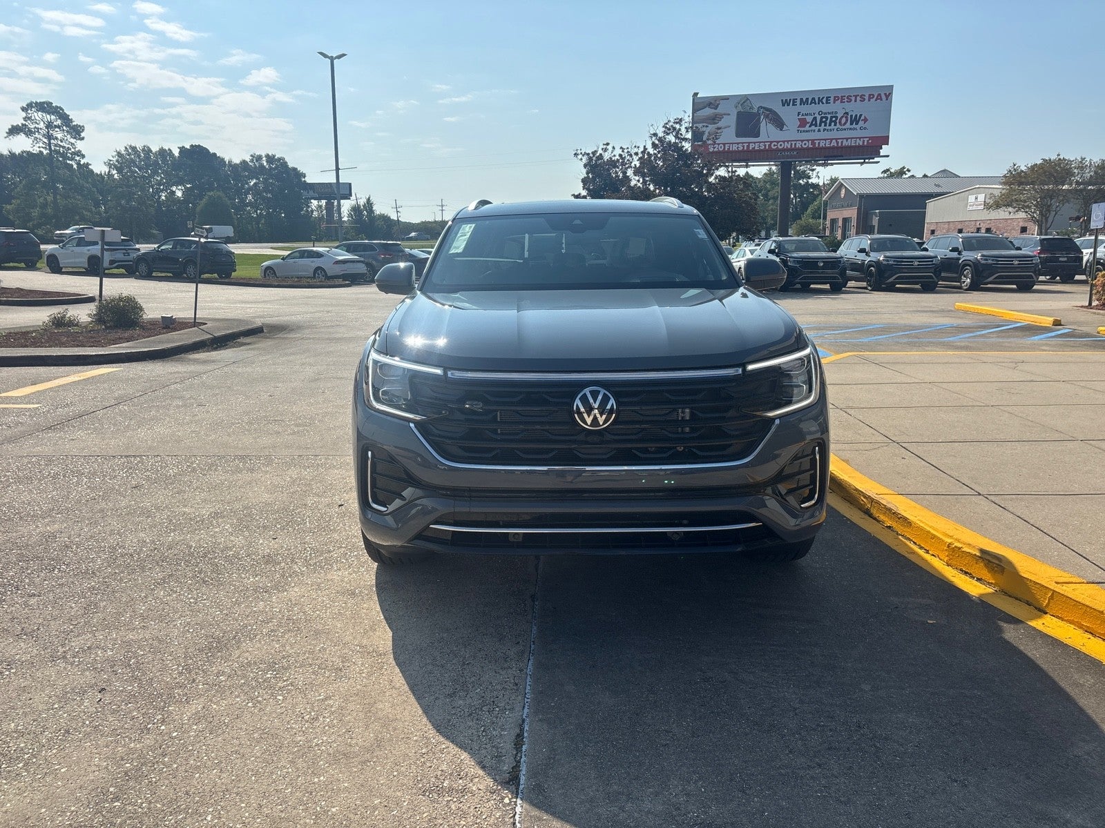 2026 Volkswagen Atlas Cross Sport 2.0T SEL Premium R-Line