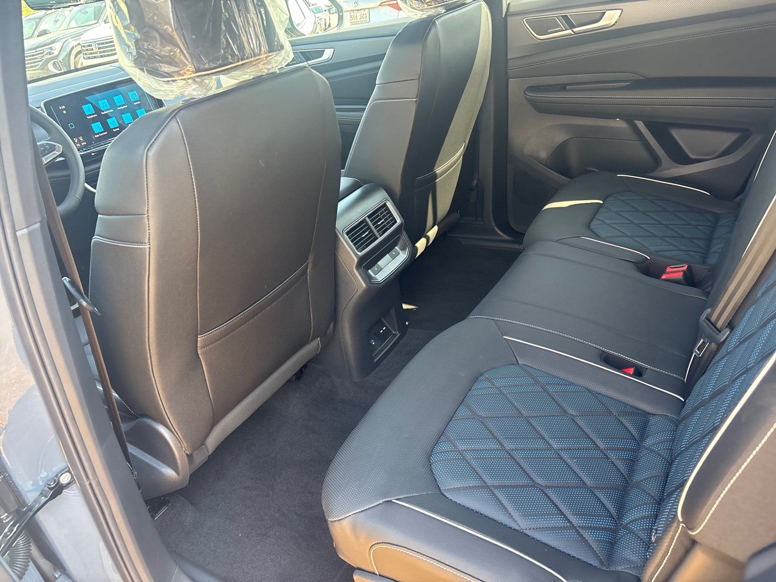 2026 Volkswagen Atlas Cross Sport 2.0T SEL Premium R-Line