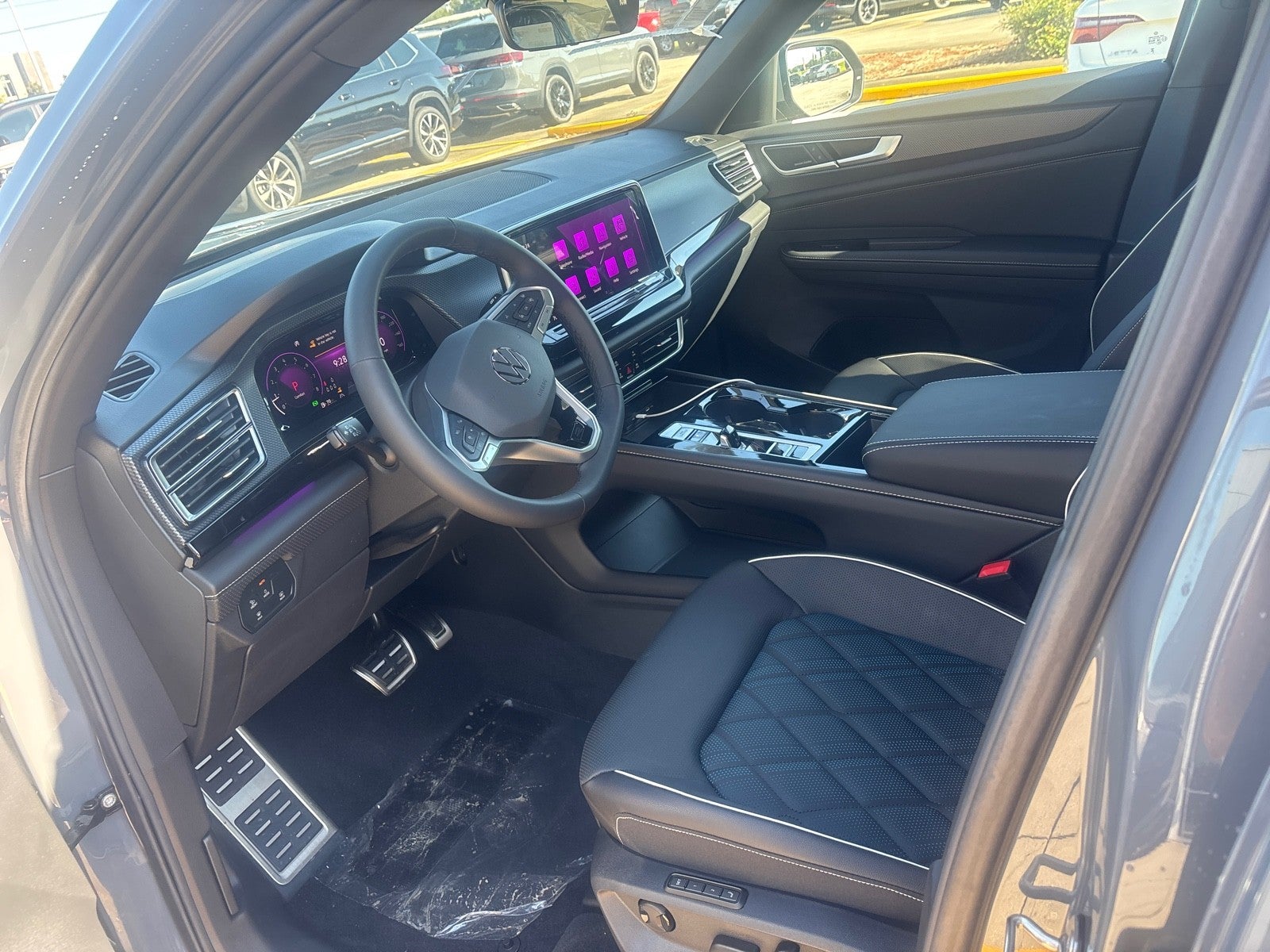 2026 Volkswagen Atlas Cross Sport 2.0T SEL Premium R-Line