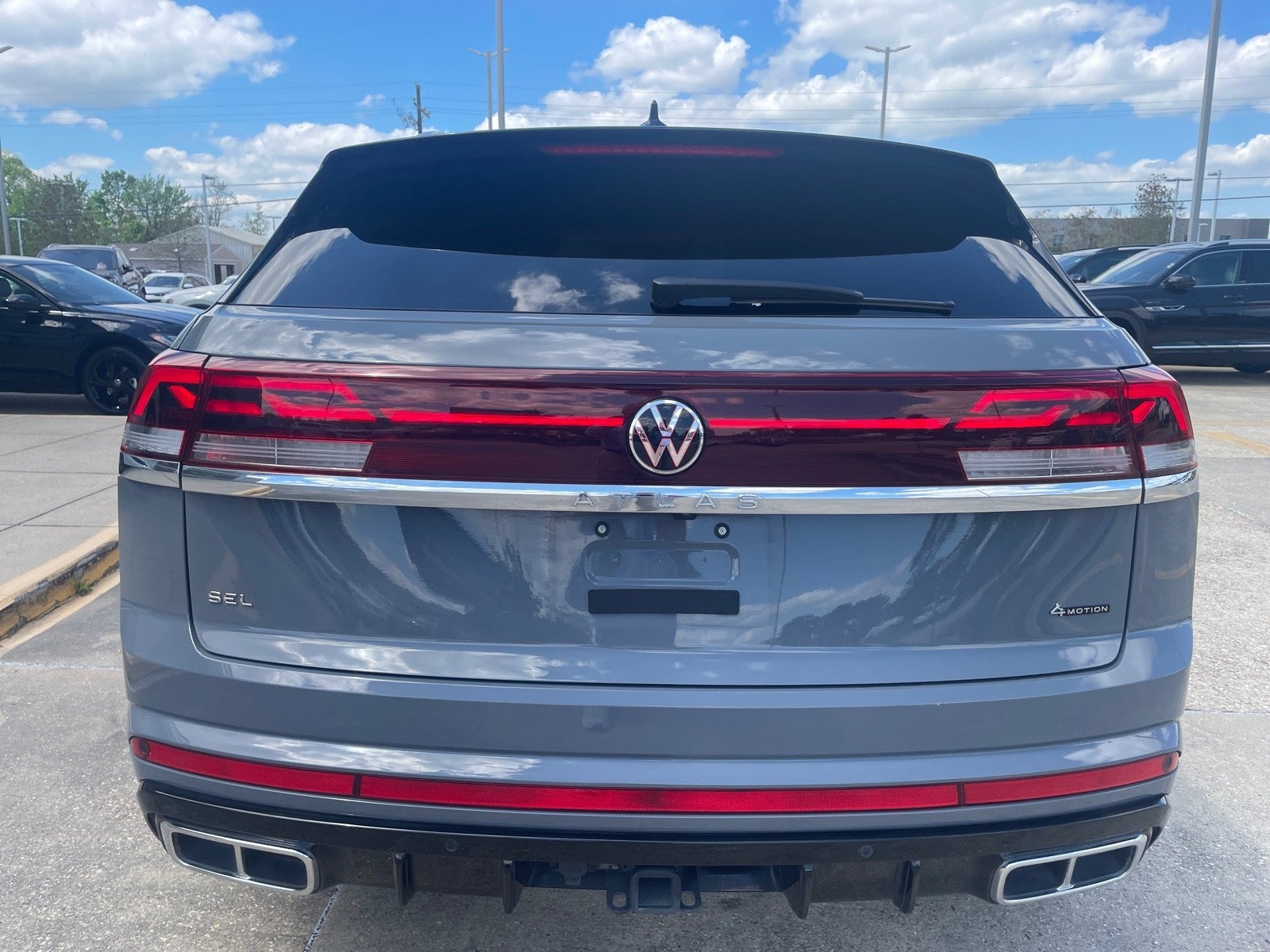 2024 Volkswagen Atlas Cross Sport 2.0T SEL Premium R-Line