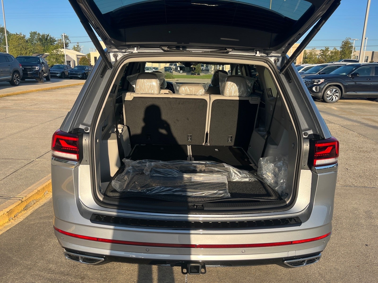 2026 Volkswagen Atlas 2.0T SEL Premium R-Line