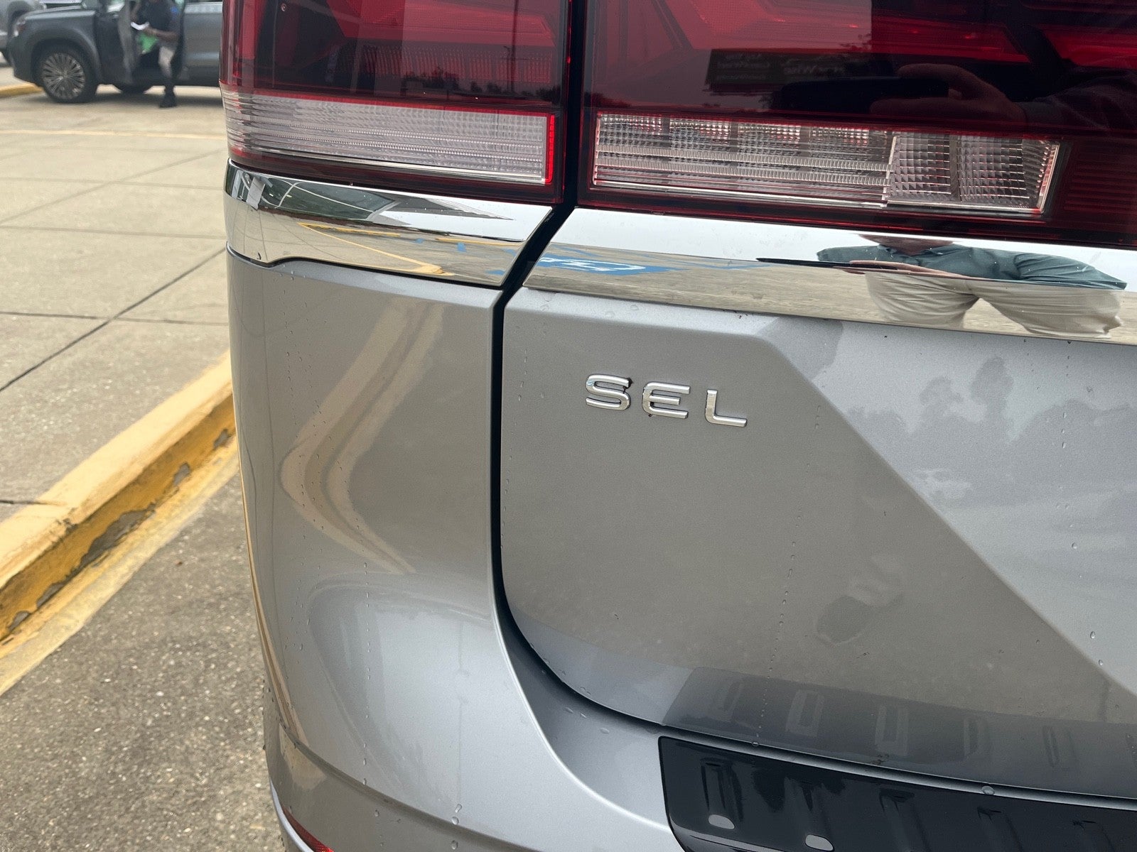 2026 Volkswagen Atlas 2.0T SEL Premium R-Line