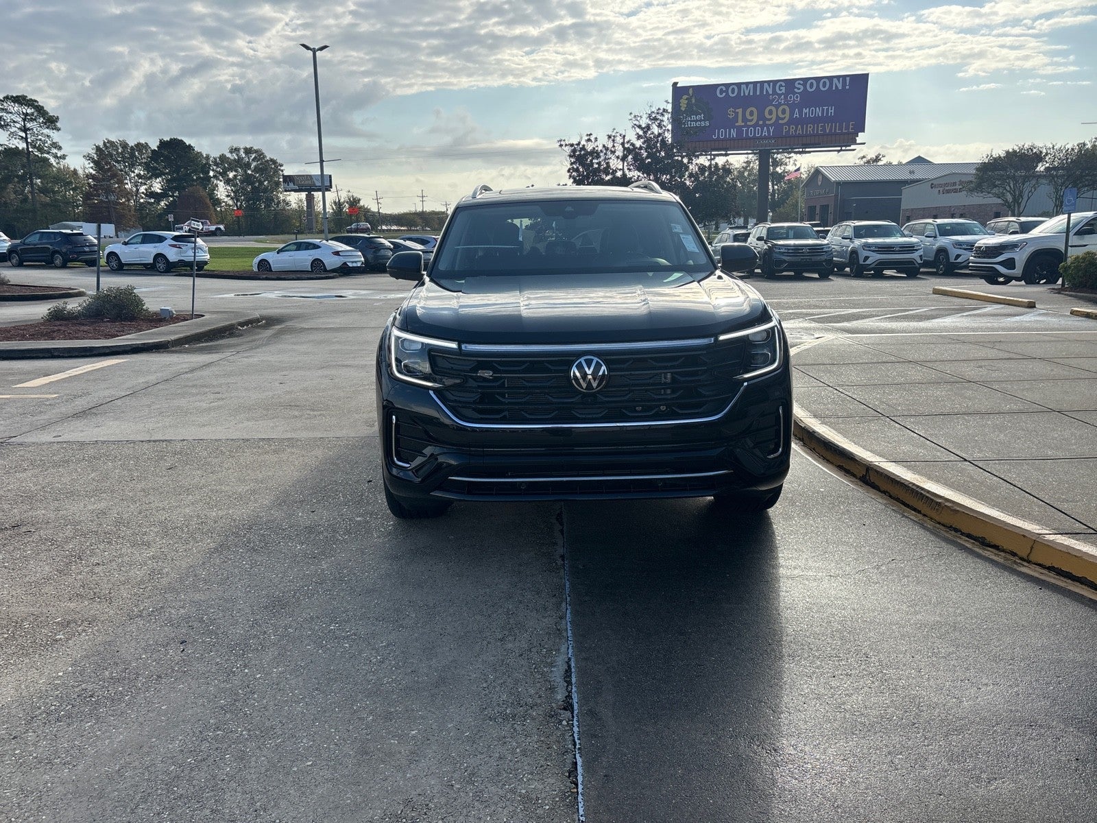 2026 Volkswagen Atlas 2.0T SEL Premium R-Line