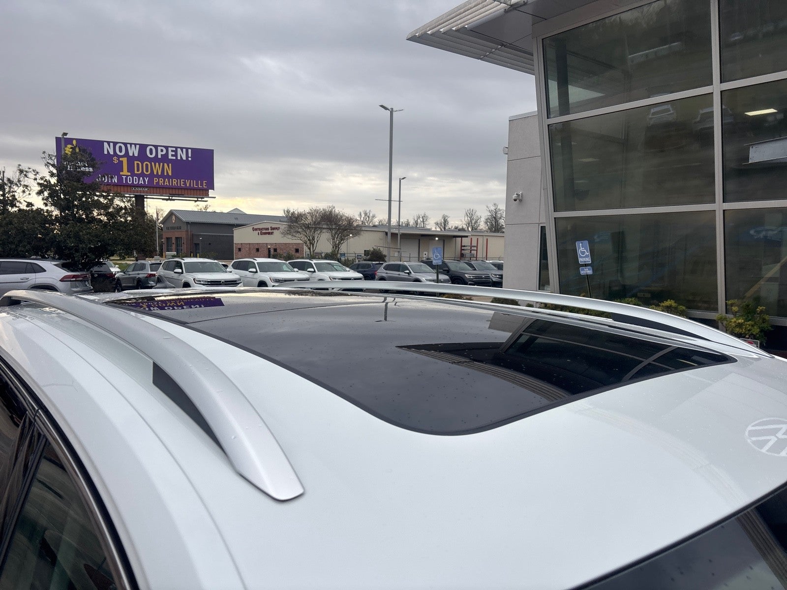 2026 Volkswagen Atlas 2.0T SEL Premium R-Line