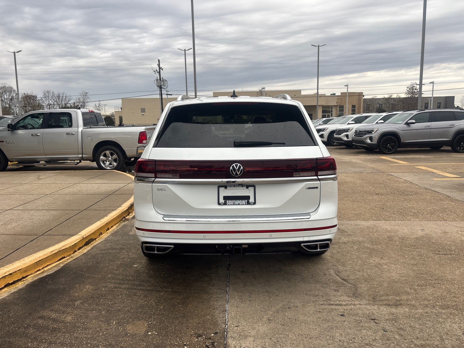 2026 Volkswagen Atlas 2.0T SEL Premium R-Line