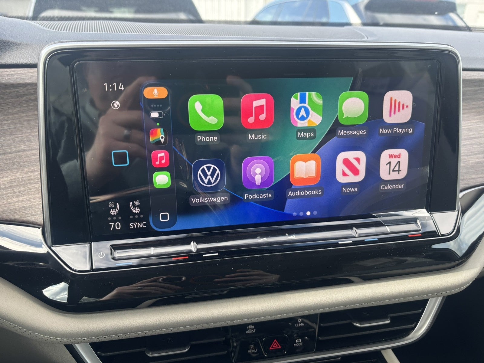 2026 Volkswagen Atlas 2.0T SEL Premium R-Line