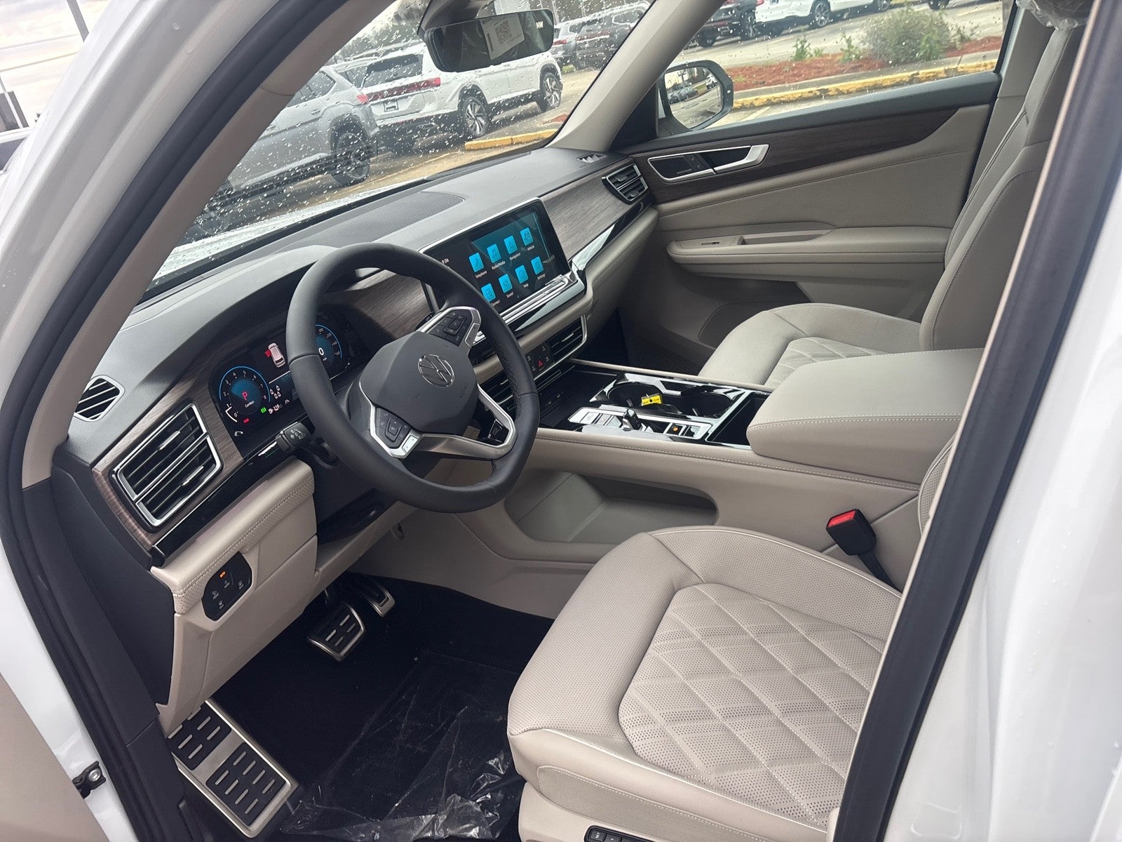 2026 Volkswagen Atlas 2.0T SEL Premium R-Line