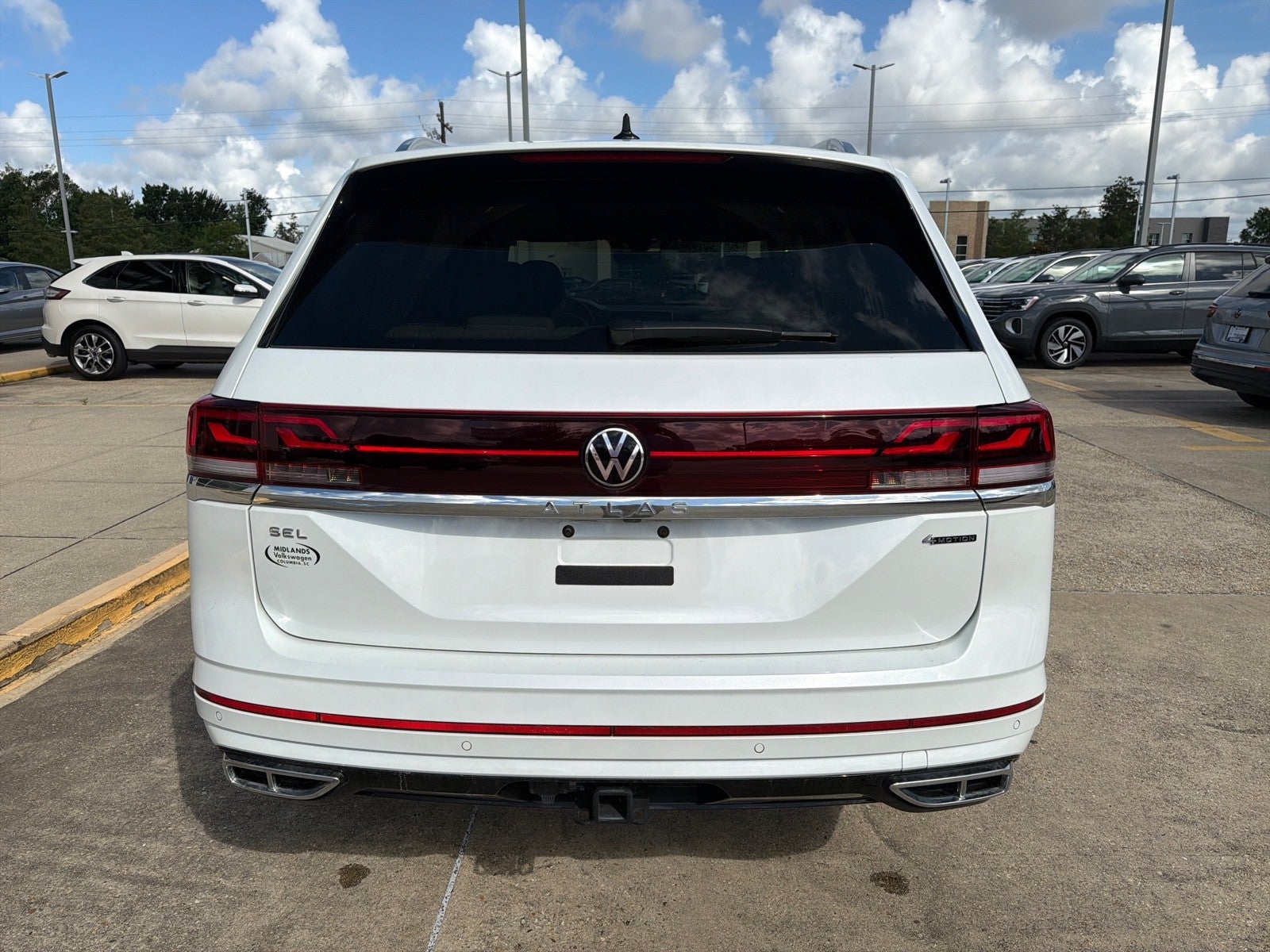 2026 Volkswagen Atlas 2.0T SEL Premium R-Line