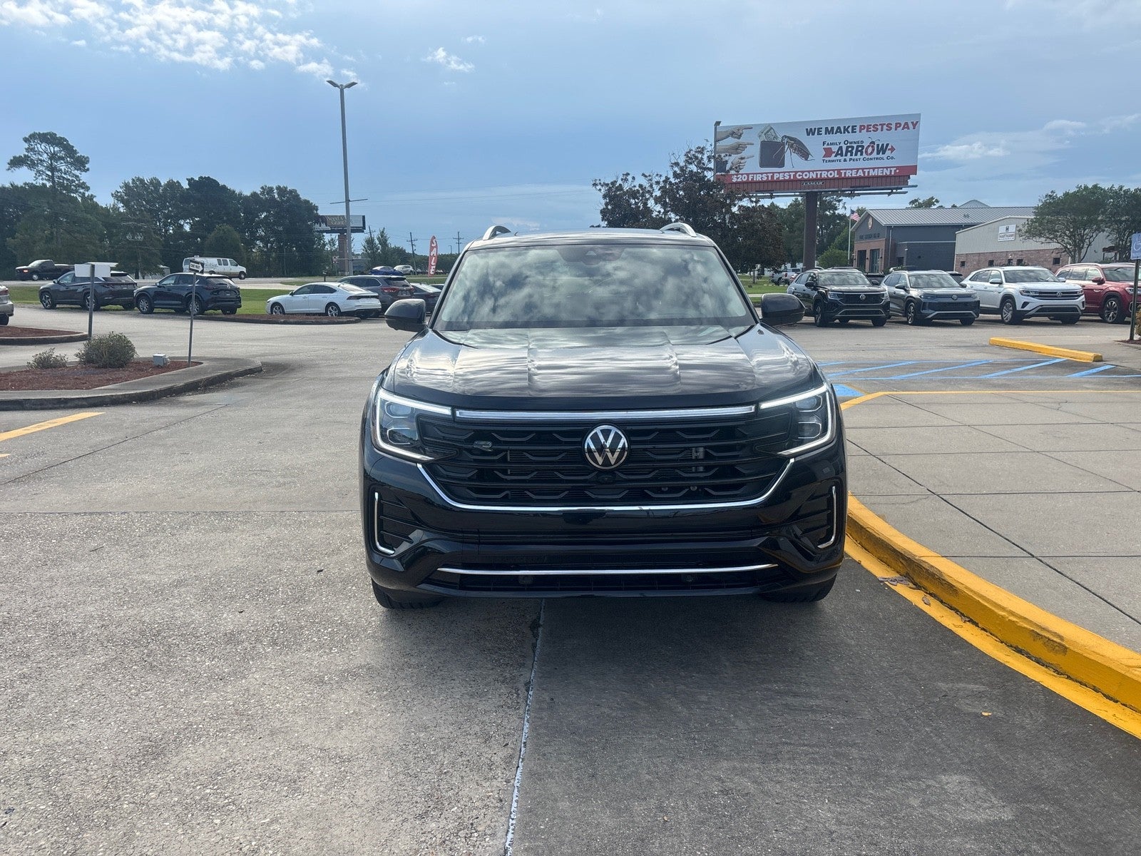 2026 Volkswagen Atlas 2.0T SEL Premium R-Line