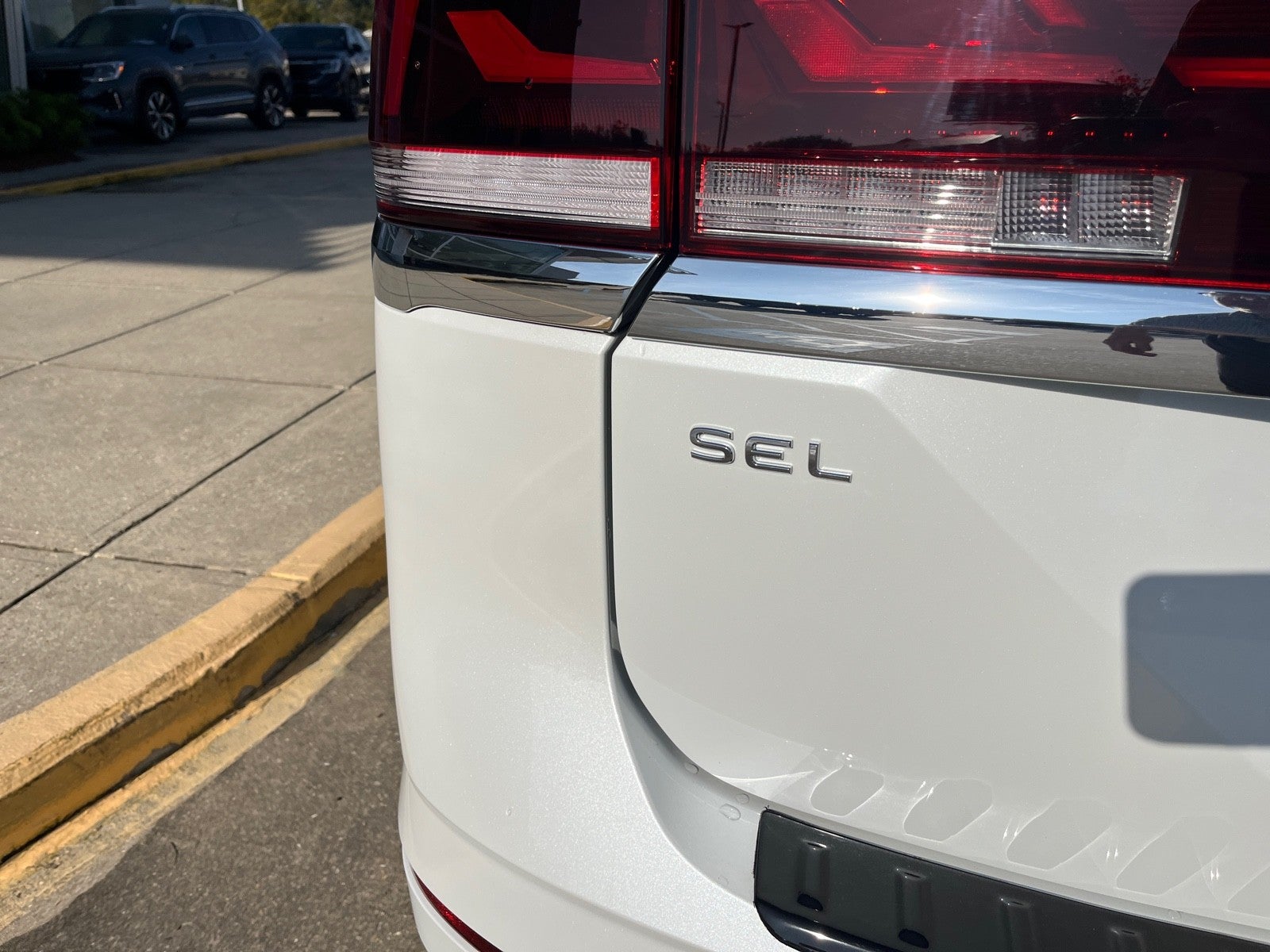 2026 Volkswagen Atlas 2.0T SEL Premium R-Line