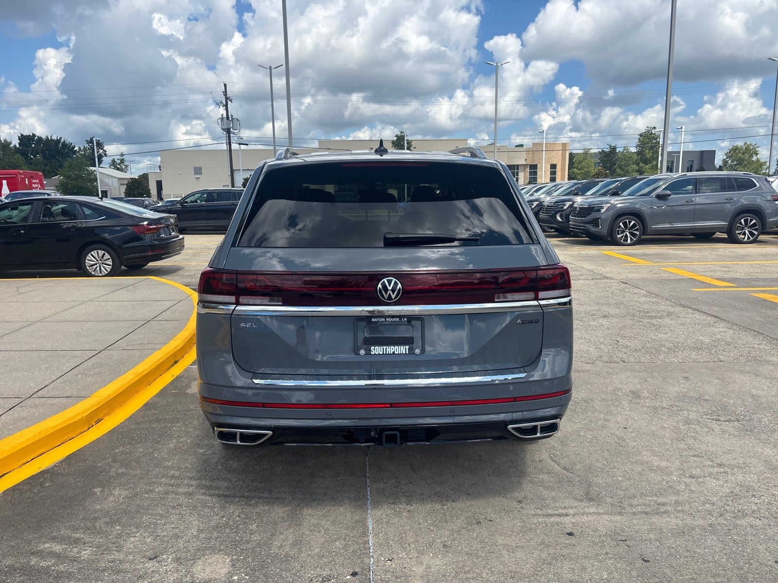 2026 Volkswagen Atlas 2.0T SEL Premium R-Line