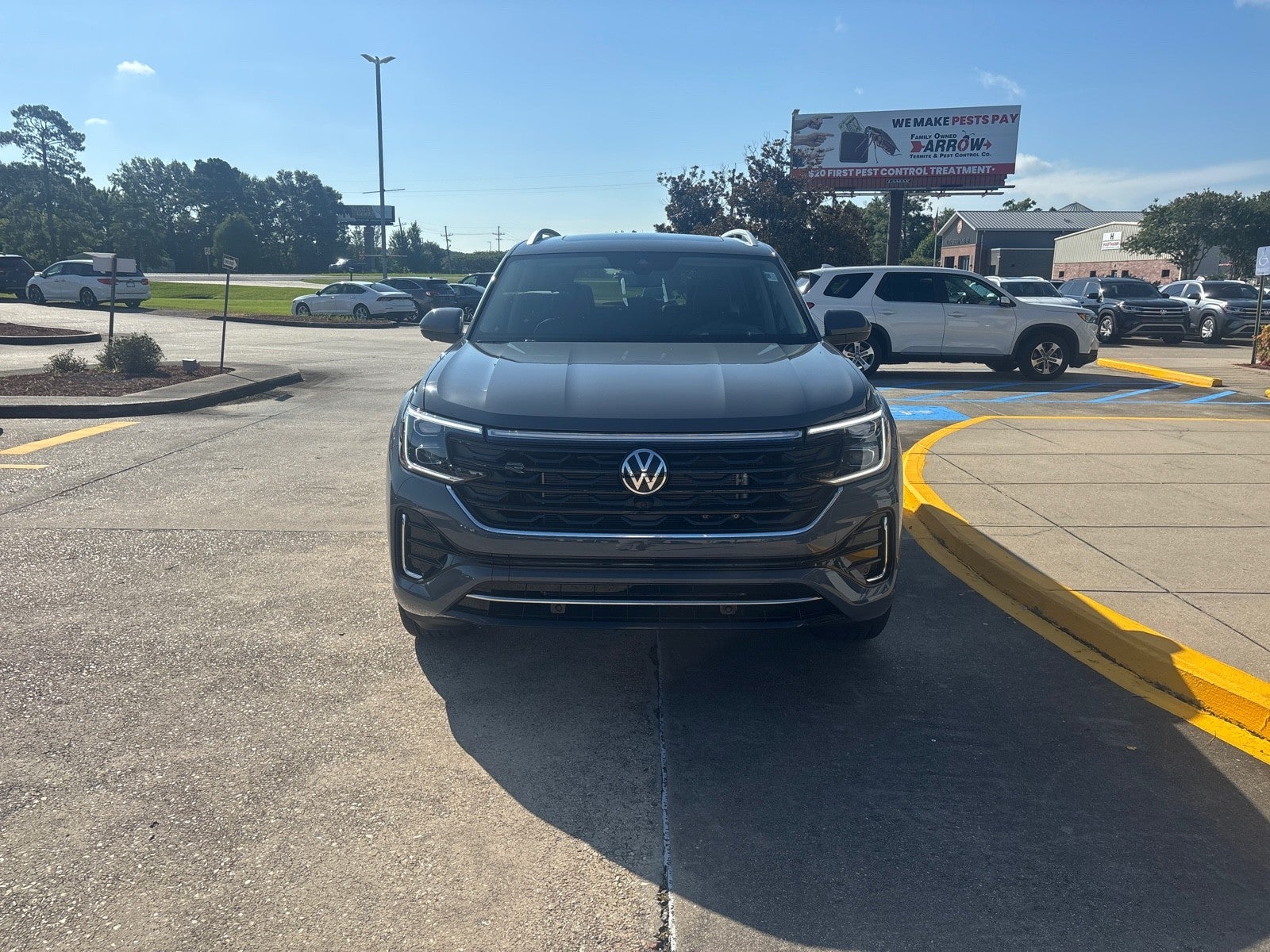2026 Volkswagen Atlas 2.0T SEL Premium R-Line