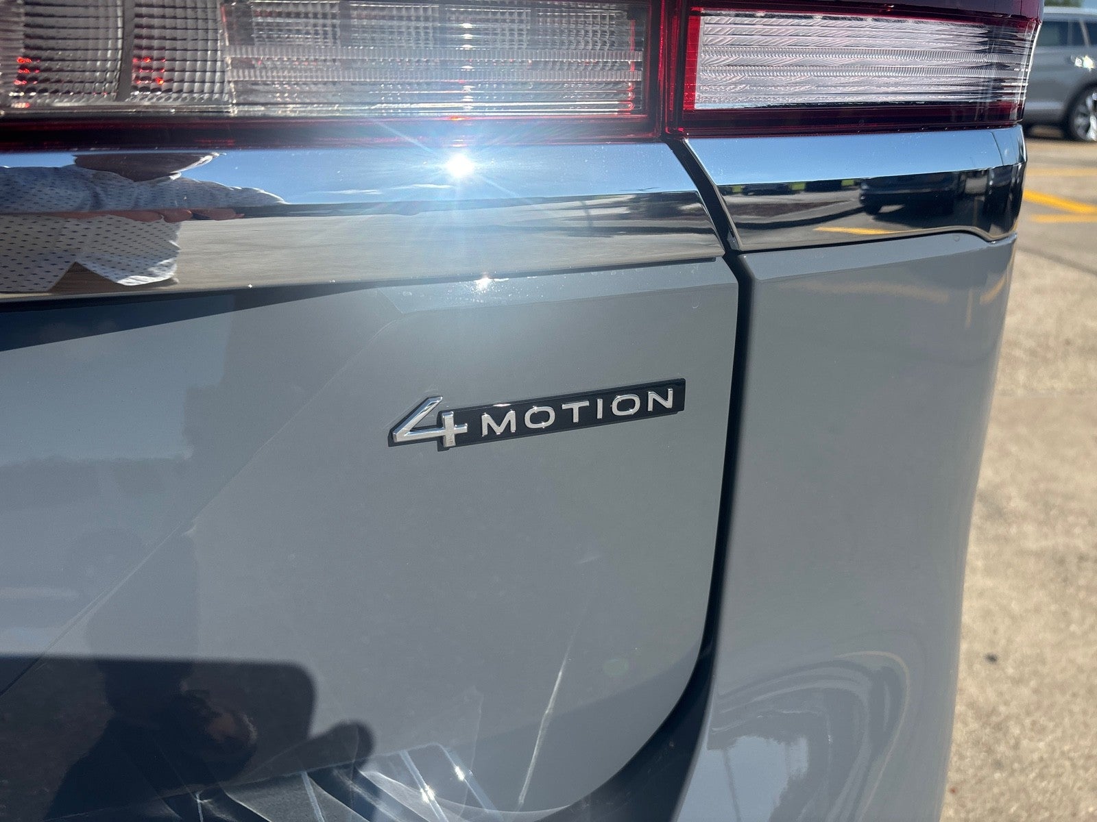 2026 Volkswagen Atlas 2.0T SEL Premium R-Line