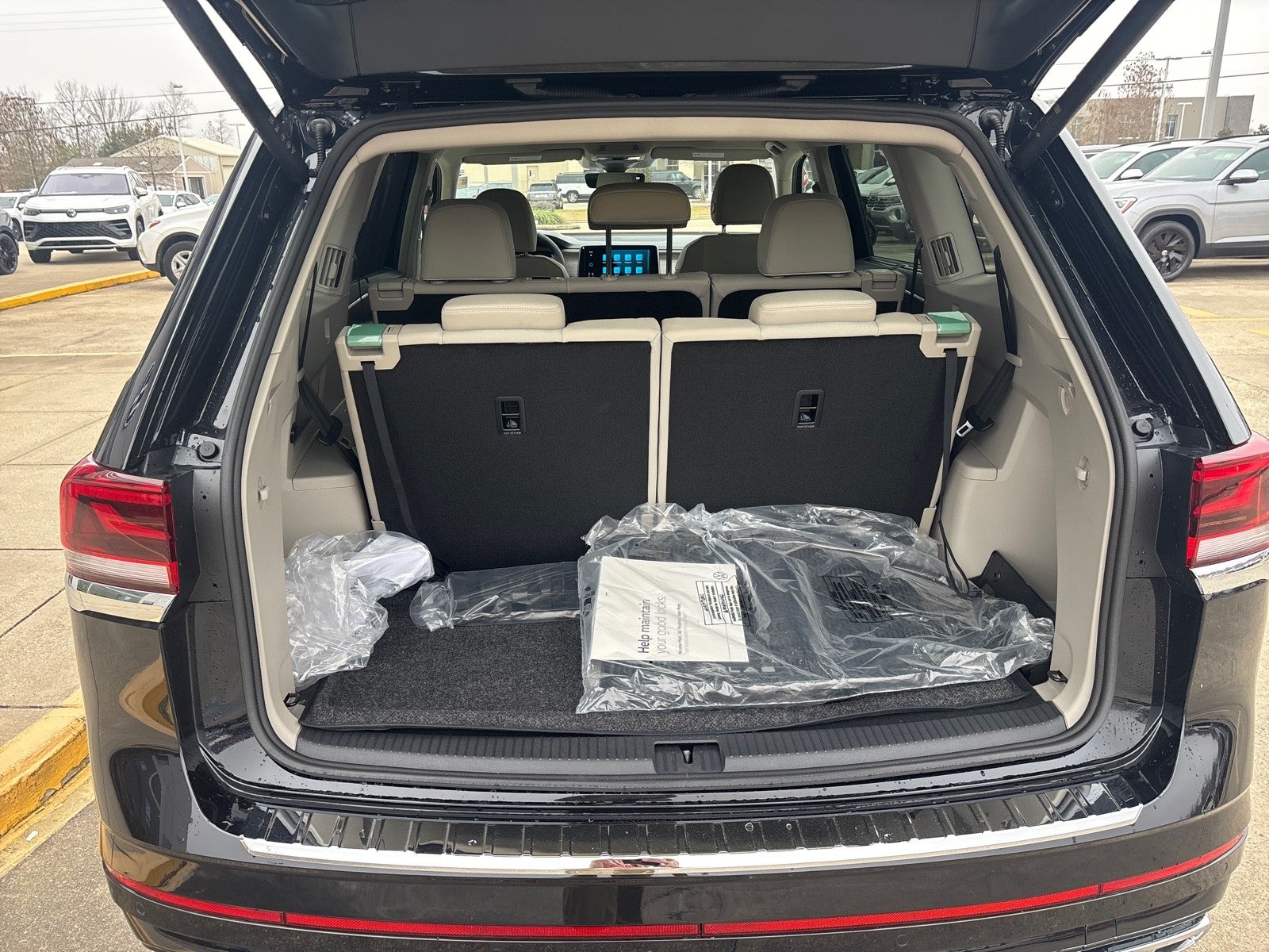 2026 Volkswagen Atlas 2.0T SEL Premium R-Line