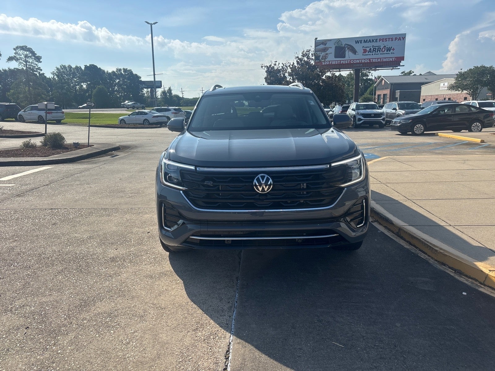 2026 Volkswagen Atlas 2.0T SEL Premium R-Line