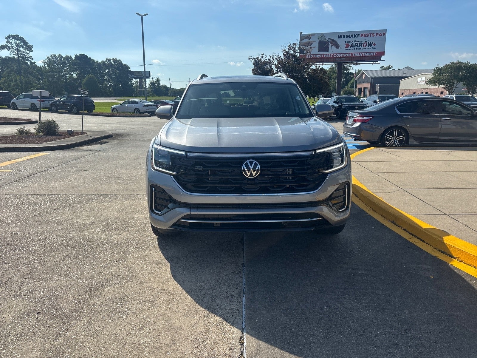 2026 Volkswagen Atlas 2.0T SEL Premium R-Line