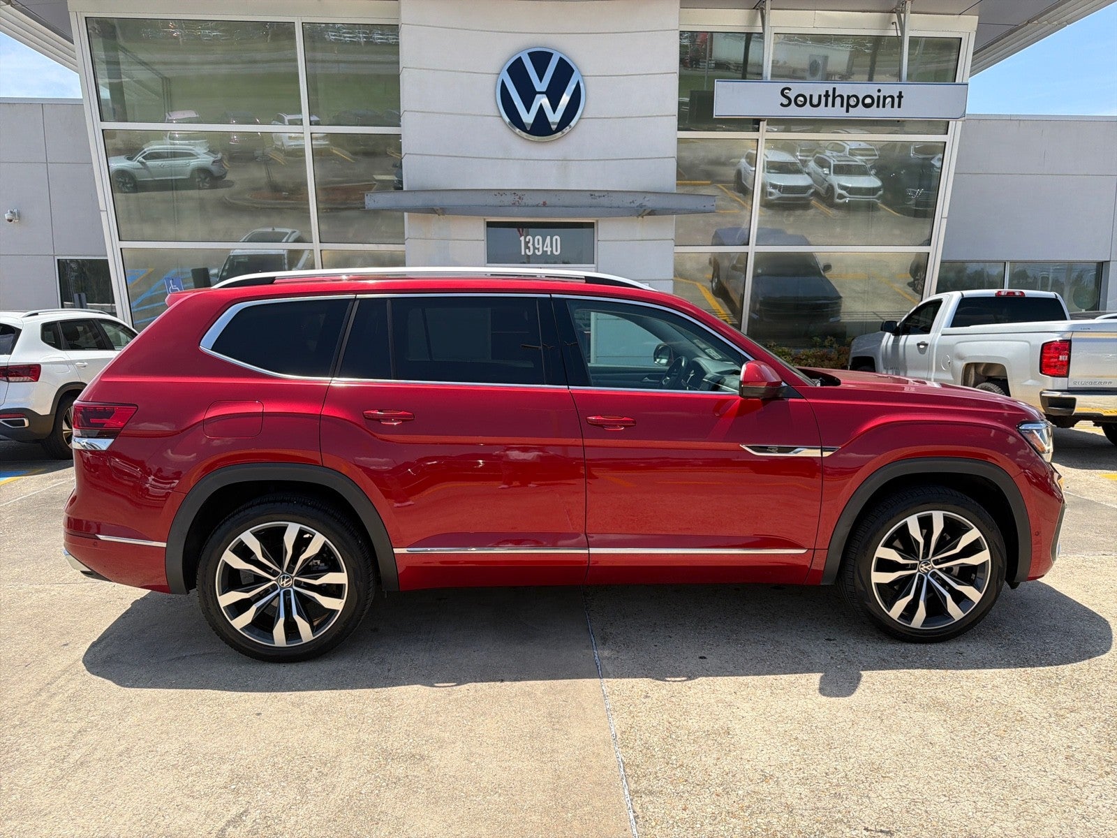 2023 Volkswagen Atlas 3.6L V6 SEL Premium R-Line