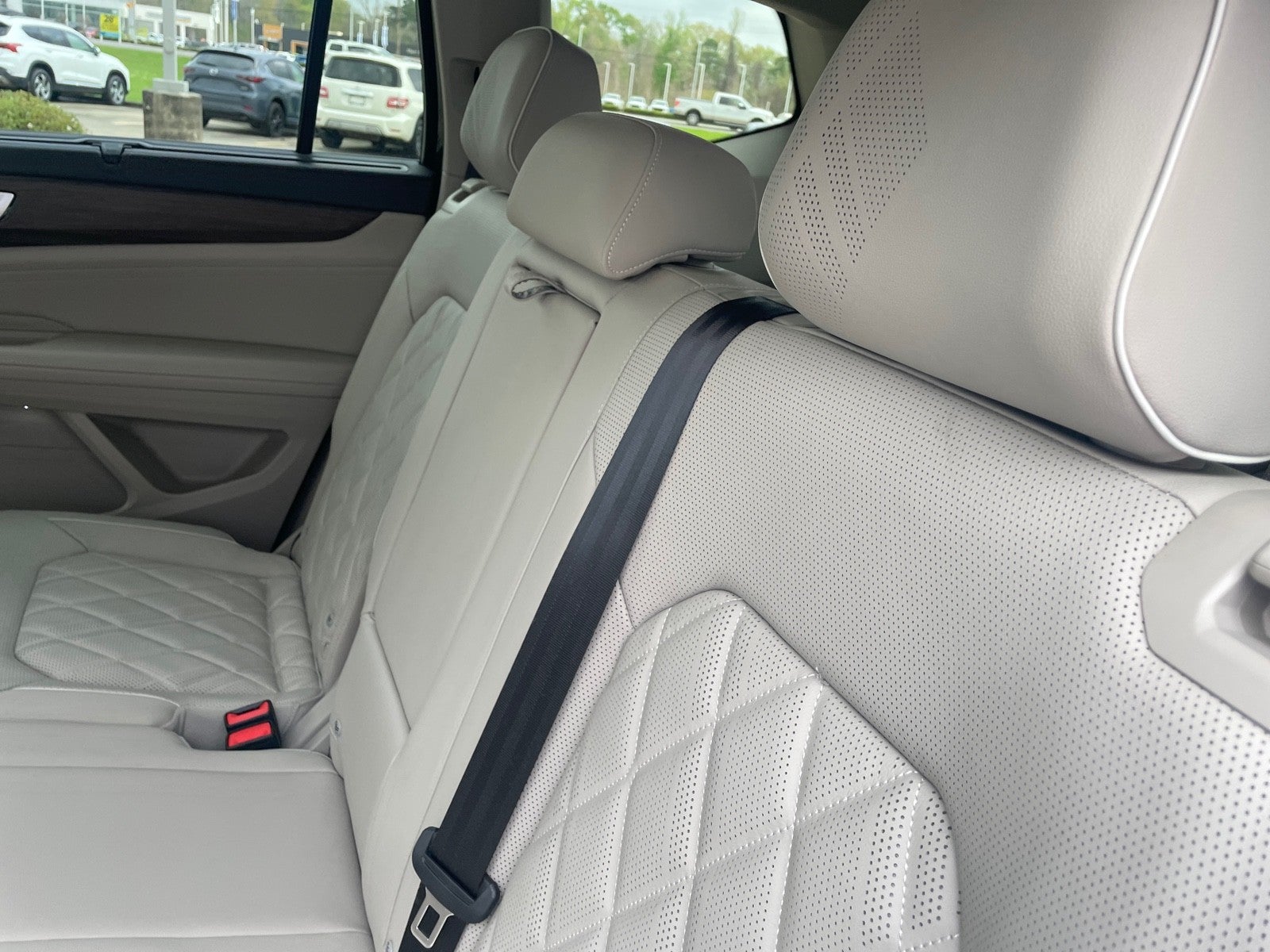 2025 Volkswagen Atlas 2.0T SEL Premium R-Line