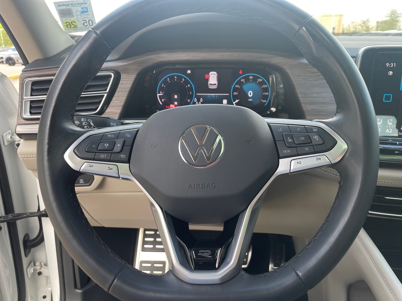 2024 Volkswagen Atlas 2.0T SEL Premium R-Line