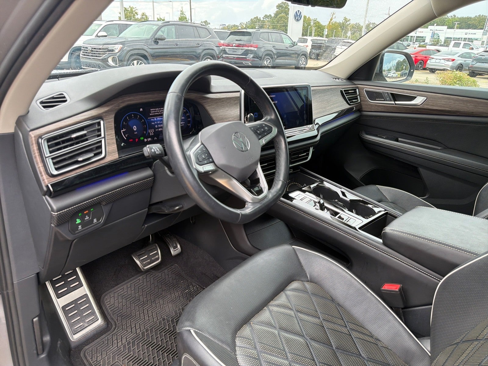 2024 Volkswagen Atlas 2.0T SEL Premium R-Line