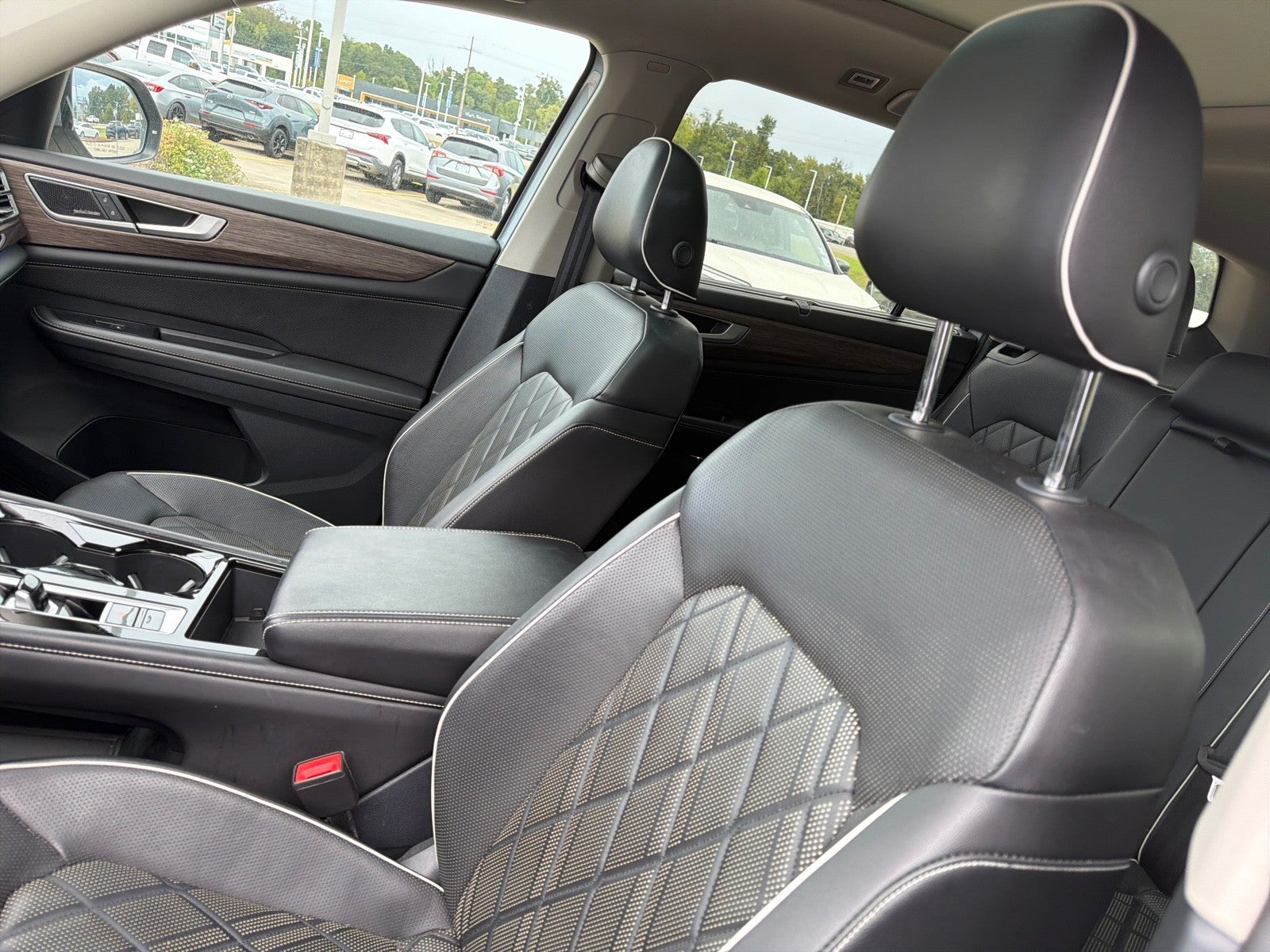 2024 Volkswagen Atlas 2.0T SEL Premium R-Line