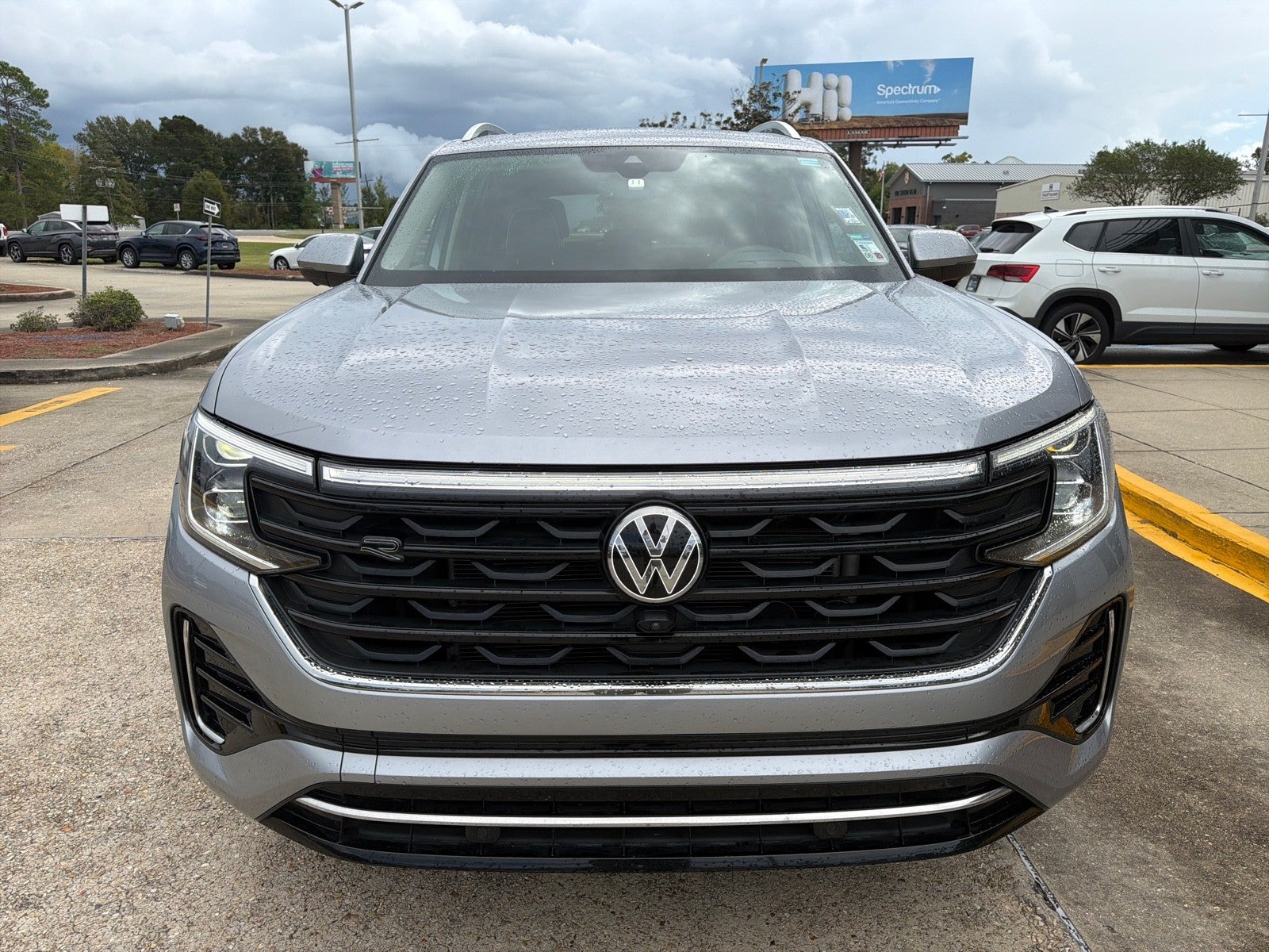 2024 Volkswagen Atlas 2.0T SEL Premium R-Line