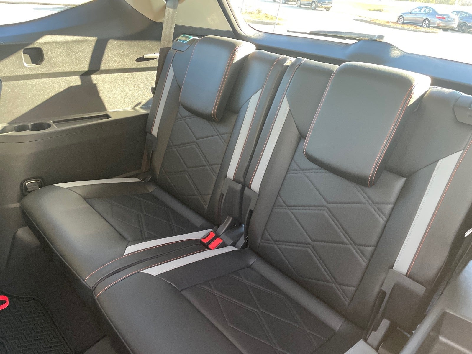 2024 Volkswagen Atlas 2.0T Peak Edition SEL