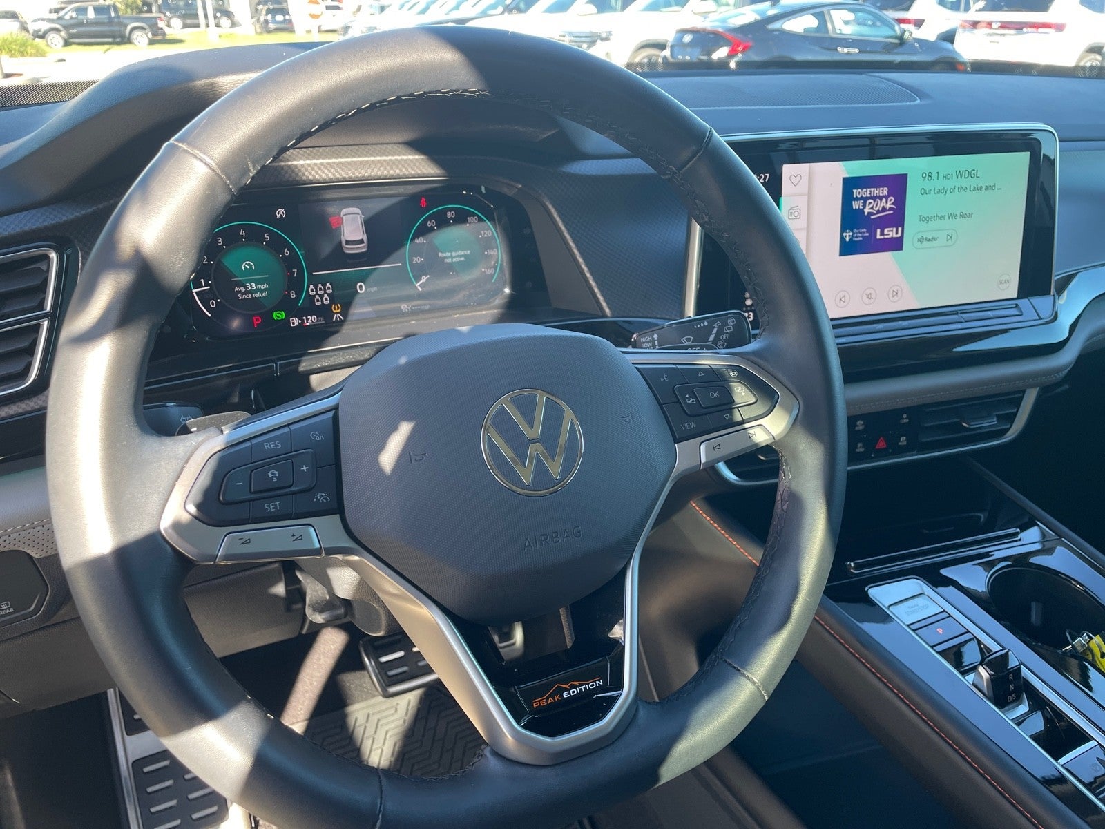 2024 Volkswagen Atlas 2.0T Peak Edition SEL