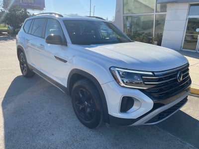 2024 Volkswagen Atlas 2.0T Peak Edition SEL
