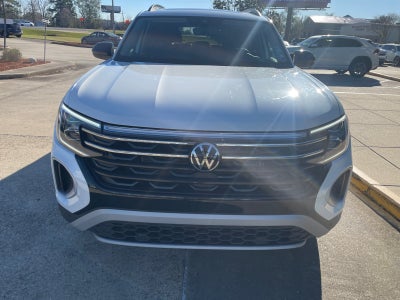 2024 Volkswagen Atlas 2.0T Peak Edition SEL
