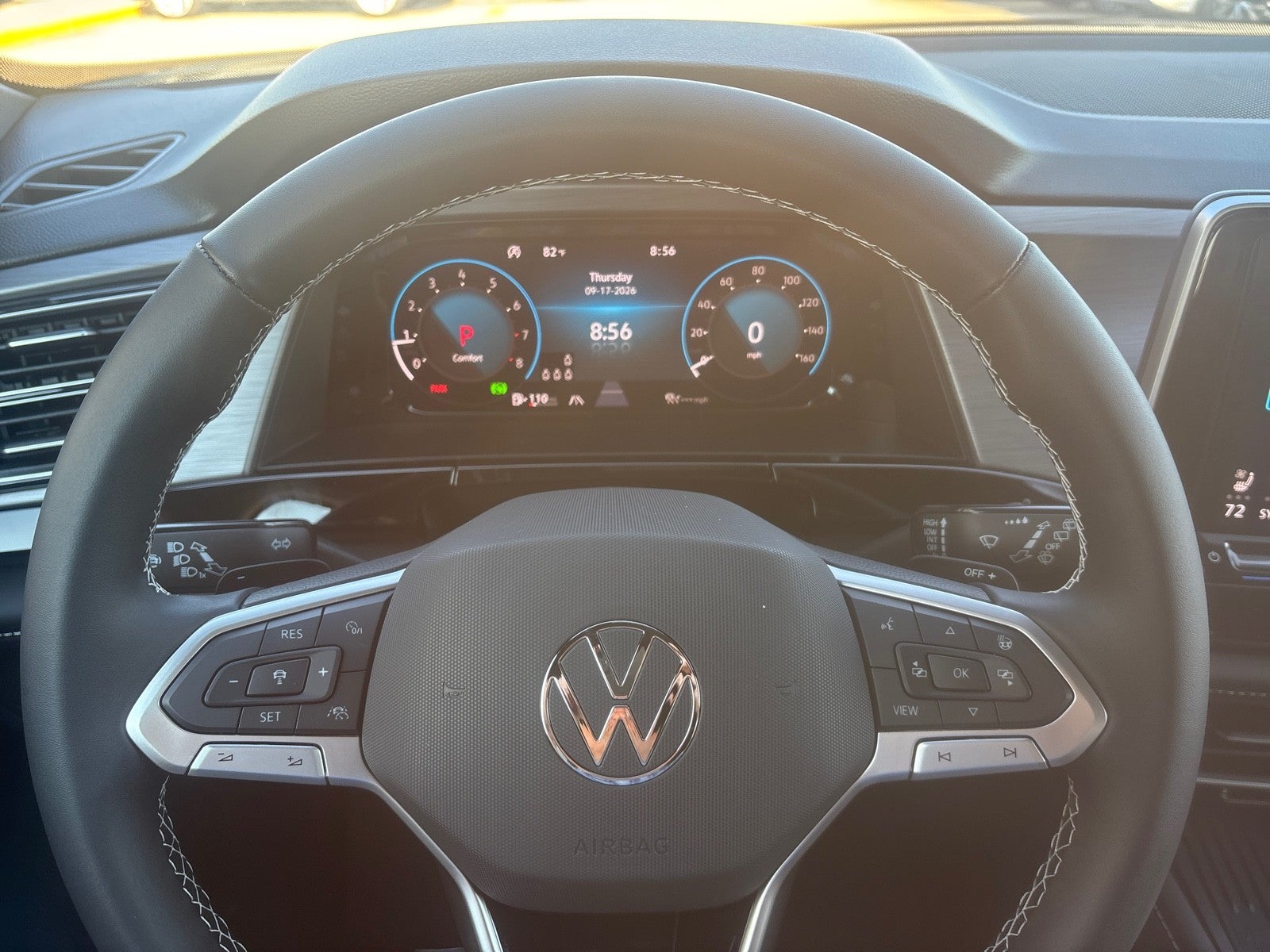 2026 Volkswagen Atlas Cross Sport 2.0T SE w/Technology