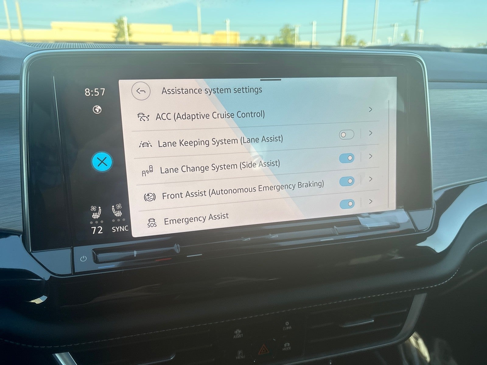 2026 Volkswagen Atlas Cross Sport 2.0T SE w/Technology