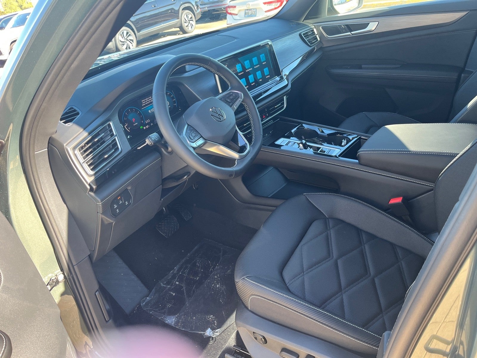 2026 Volkswagen Atlas Cross Sport 2.0T SE w/Technology