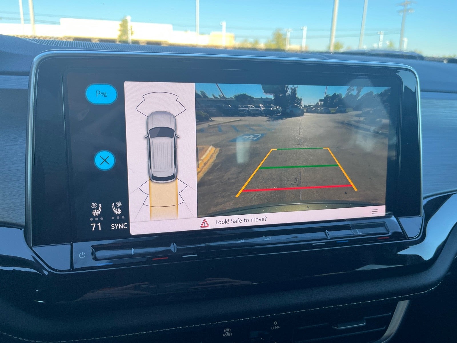 2026 Volkswagen Atlas Cross Sport 2.0T SE w/Technology