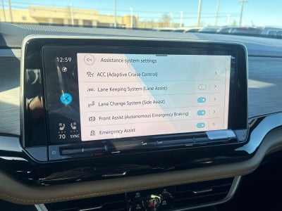 2026 Volkswagen Atlas Cross Sport 2.0T SE w/Technology