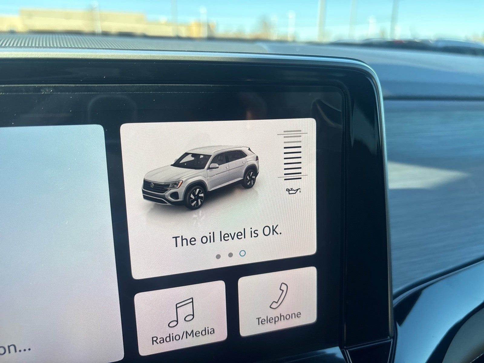 2026 Volkswagen Atlas Cross Sport 2.0T SE w/Technology