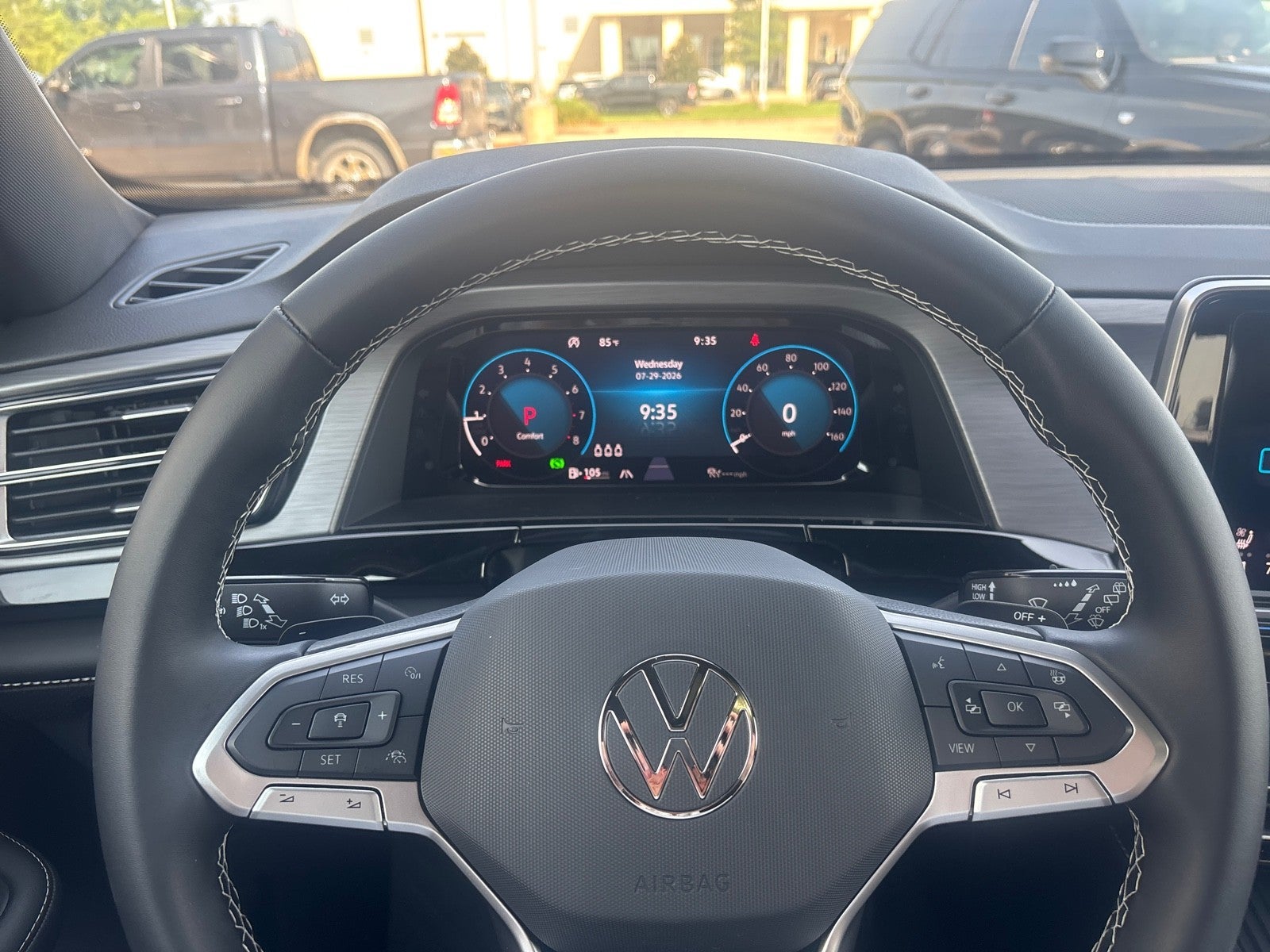 2026 Volkswagen Atlas Cross Sport 2.0T SE w/Technology