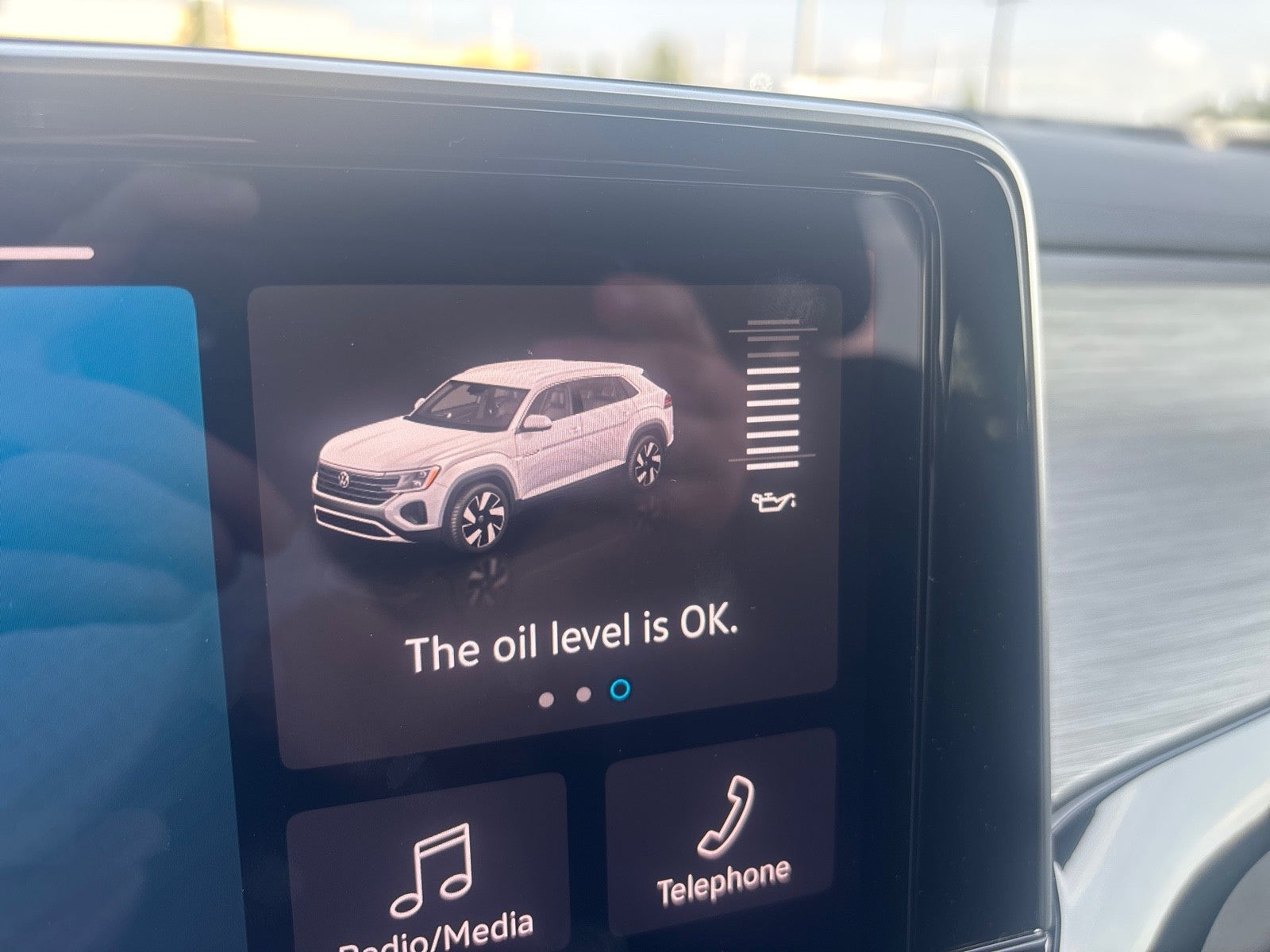 2026 Volkswagen Atlas Cross Sport 2.0T SE w/Technology
