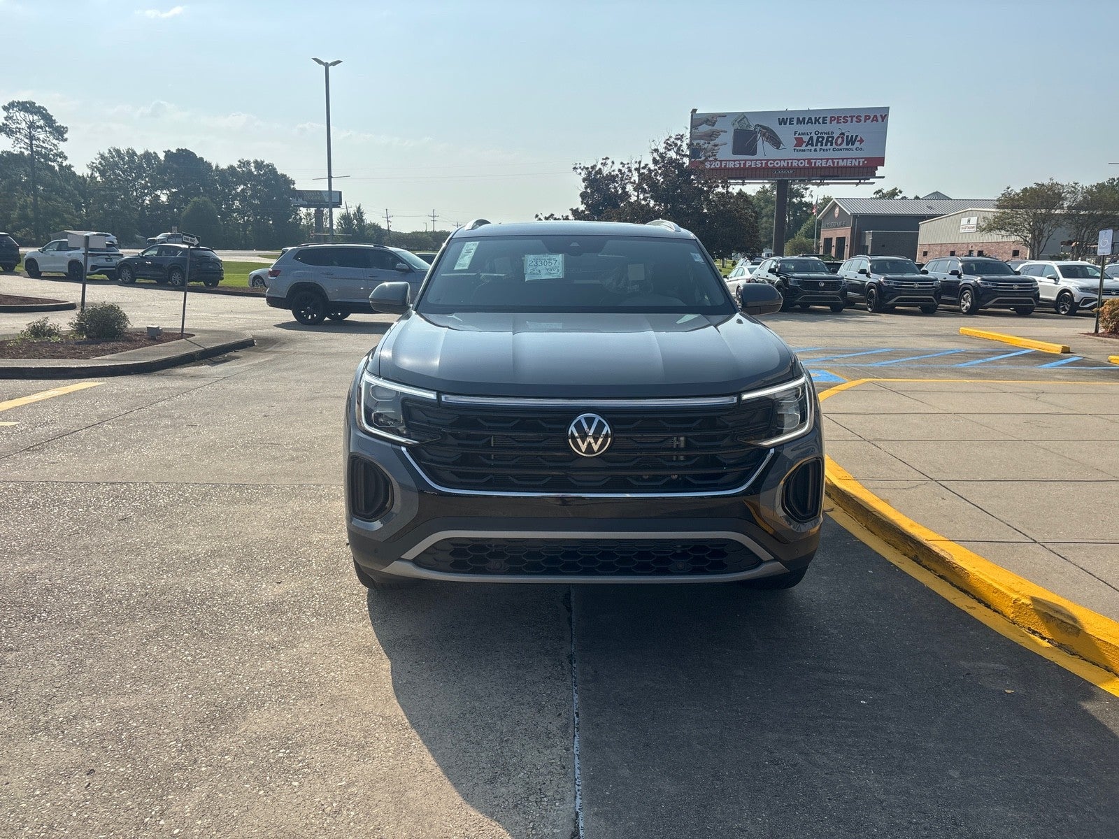 2026 Volkswagen Atlas Cross Sport 2.0T SE w/Technology