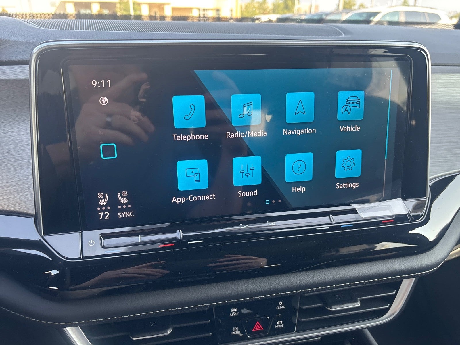 2026 Volkswagen Atlas Cross Sport 2.0T SE w/Technology