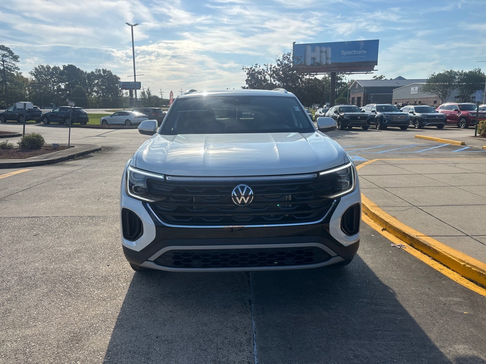 2026 Volkswagen Atlas Cross Sport 2.0T SE w/Technology