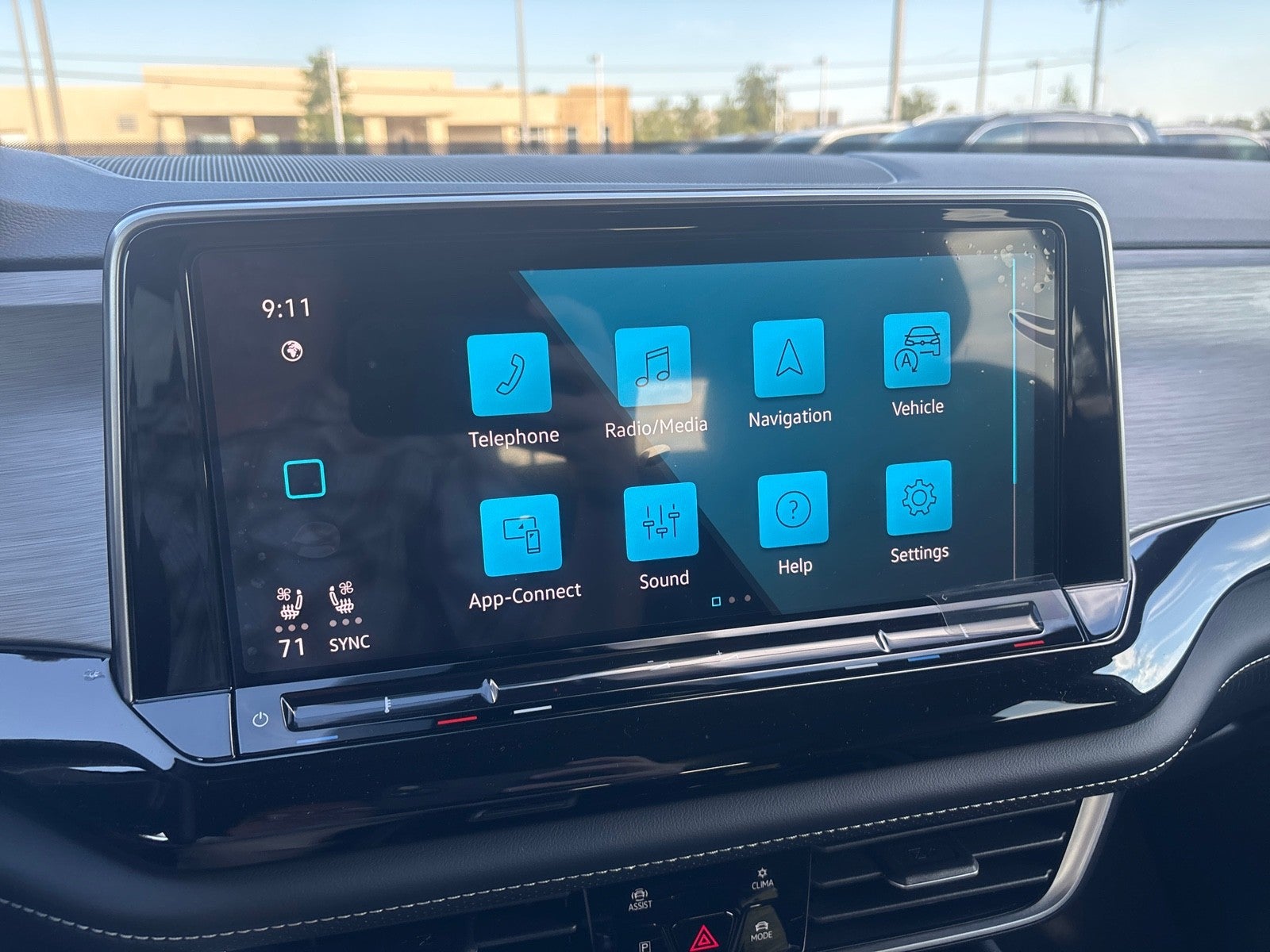 2026 Volkswagen Atlas Cross Sport 2.0T SE w/Technology