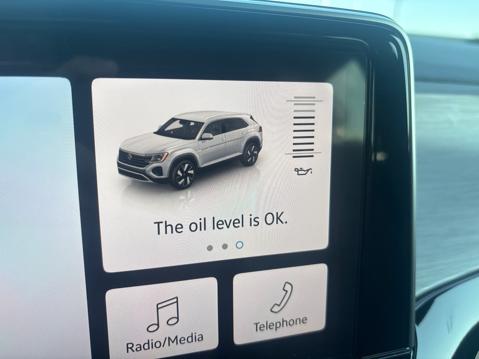 2026 Volkswagen Atlas Cross Sport 2.0T SE w/Technology