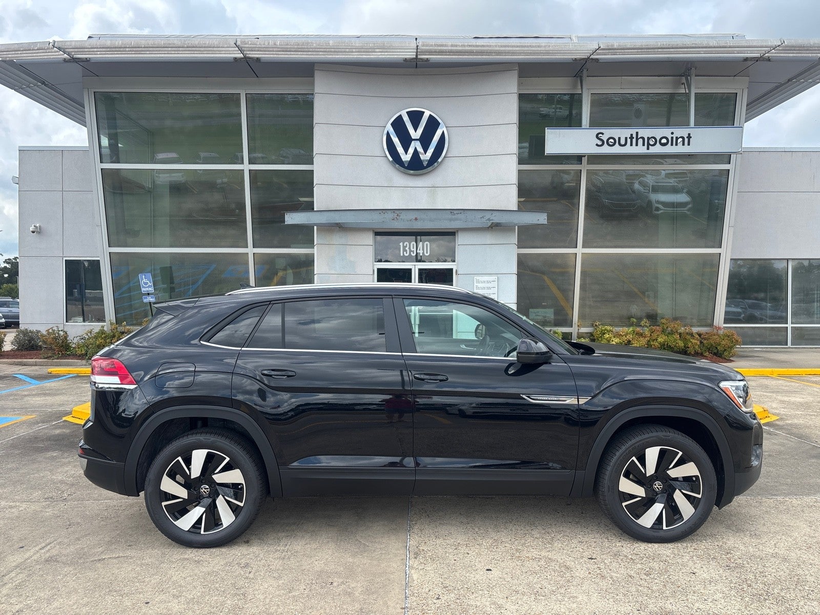 2026 Volkswagen Atlas Cross Sport 2.0T SE W/Technology