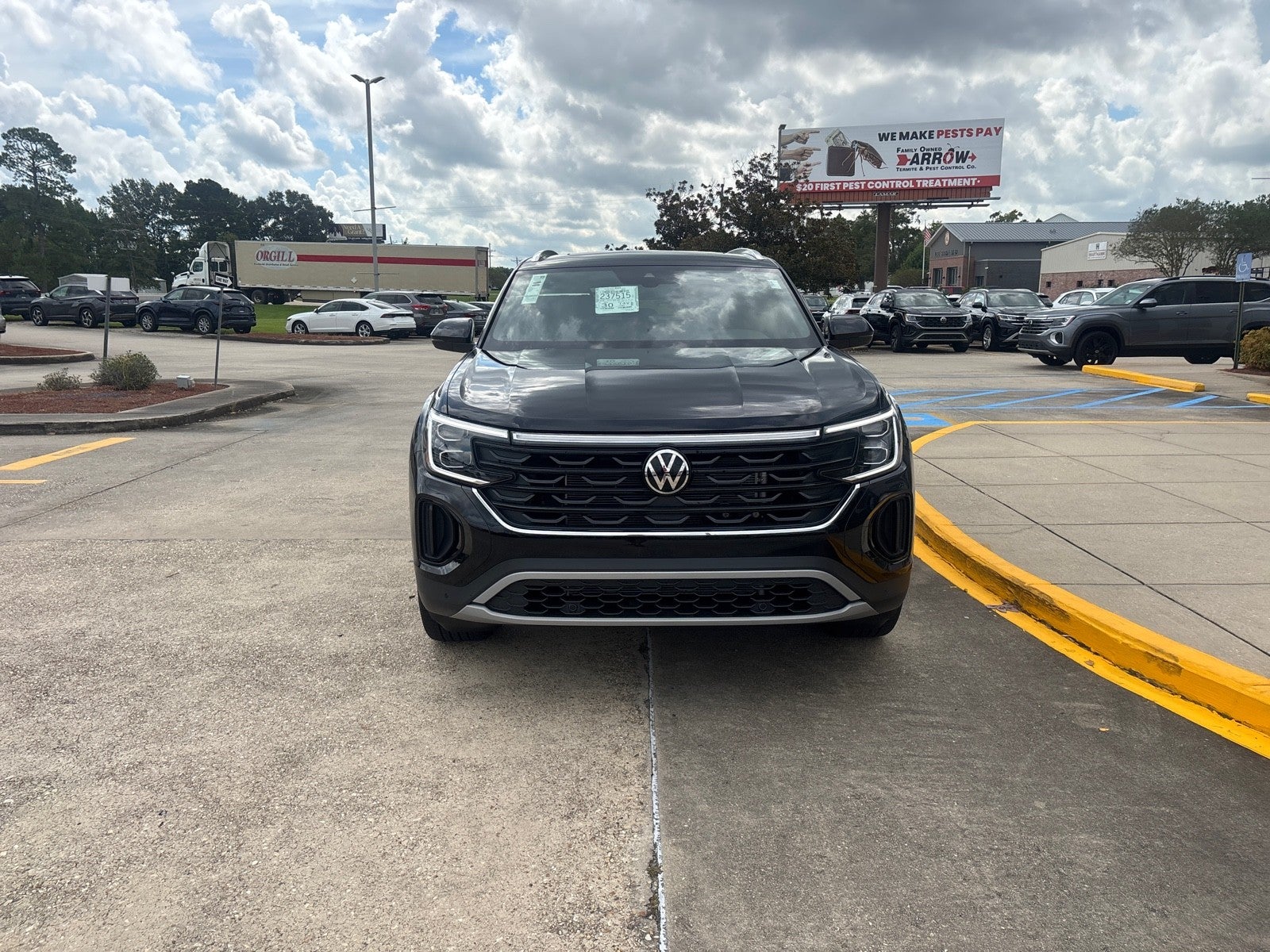 2026 Volkswagen Atlas Cross Sport 2.0T SE w/Technology
