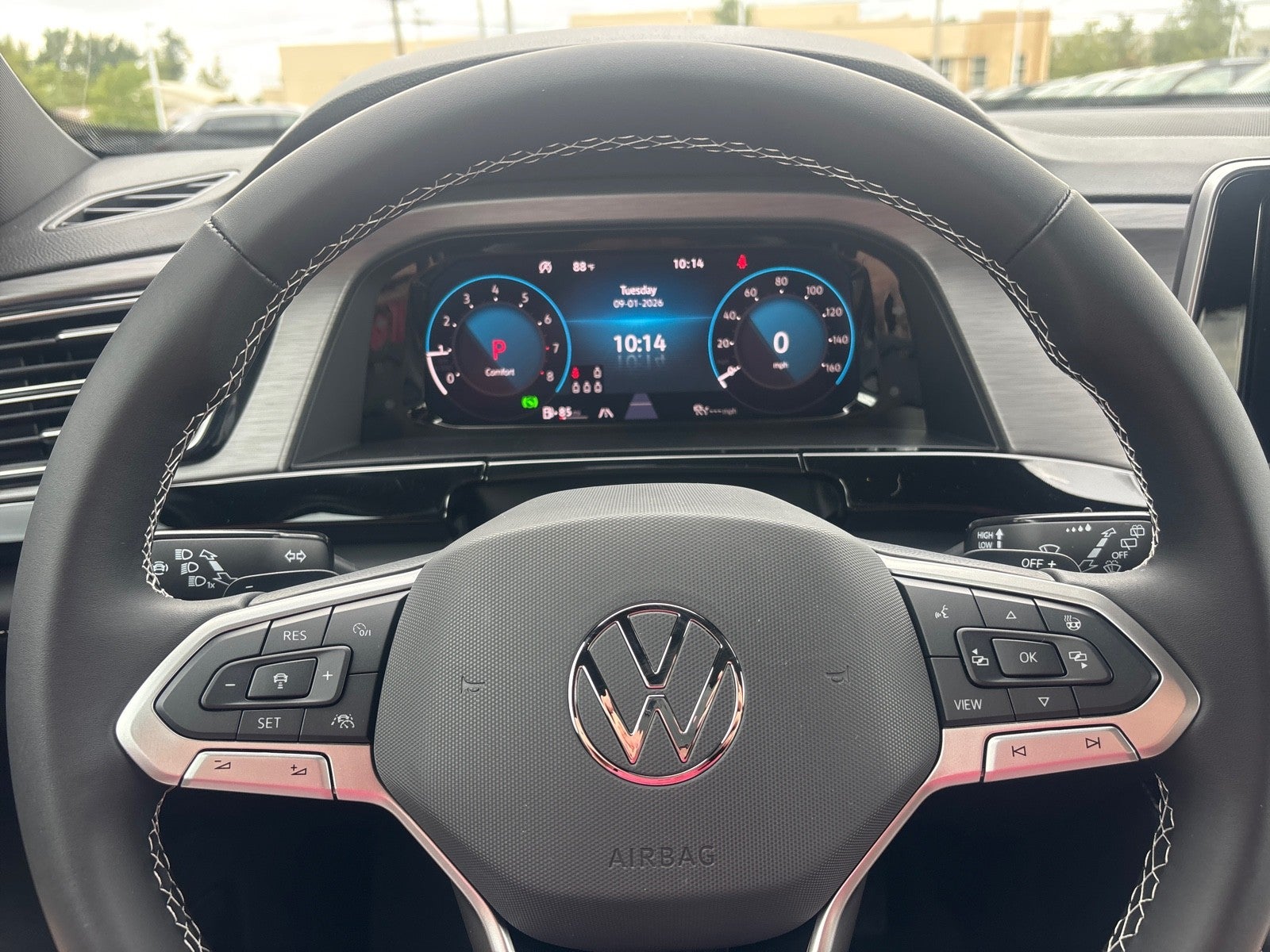 2026 Volkswagen Atlas Cross Sport 2.0T SE w/Technology