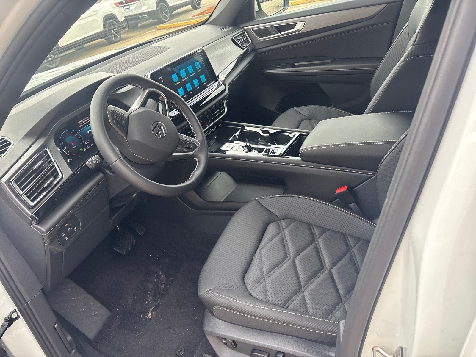 2026 Volkswagen Atlas Cross Sport 2.0T SE w/Technology